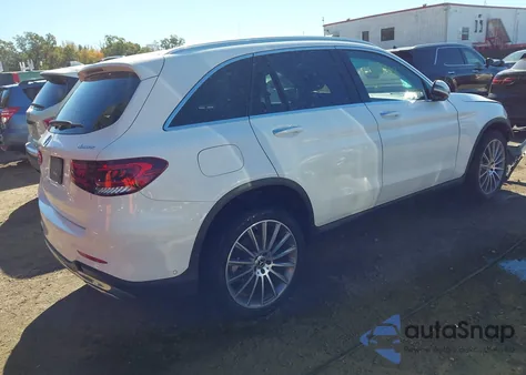 2022 Mercedes-Benz Glc 300 4Matic Suv z USA, uszkodzony, nr VIN W1N0G8EB1NV387987
